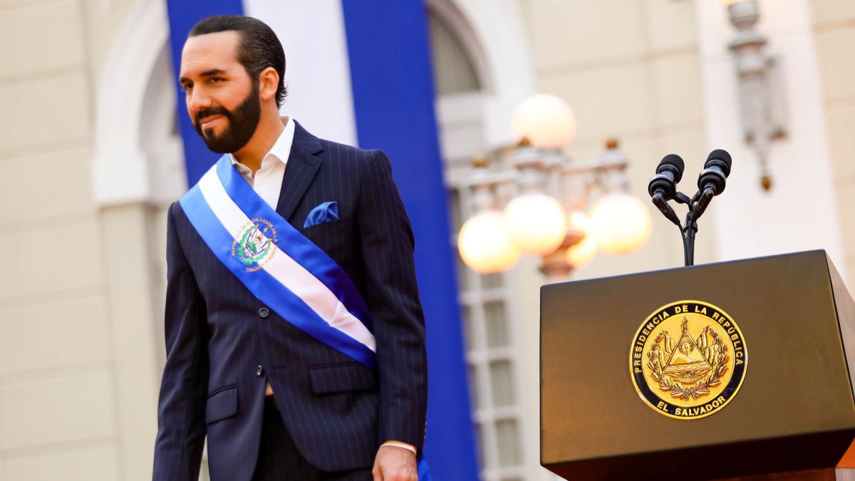 The President of the Bitcoin nation el Salvador  to offer citizenship for foreign investors
