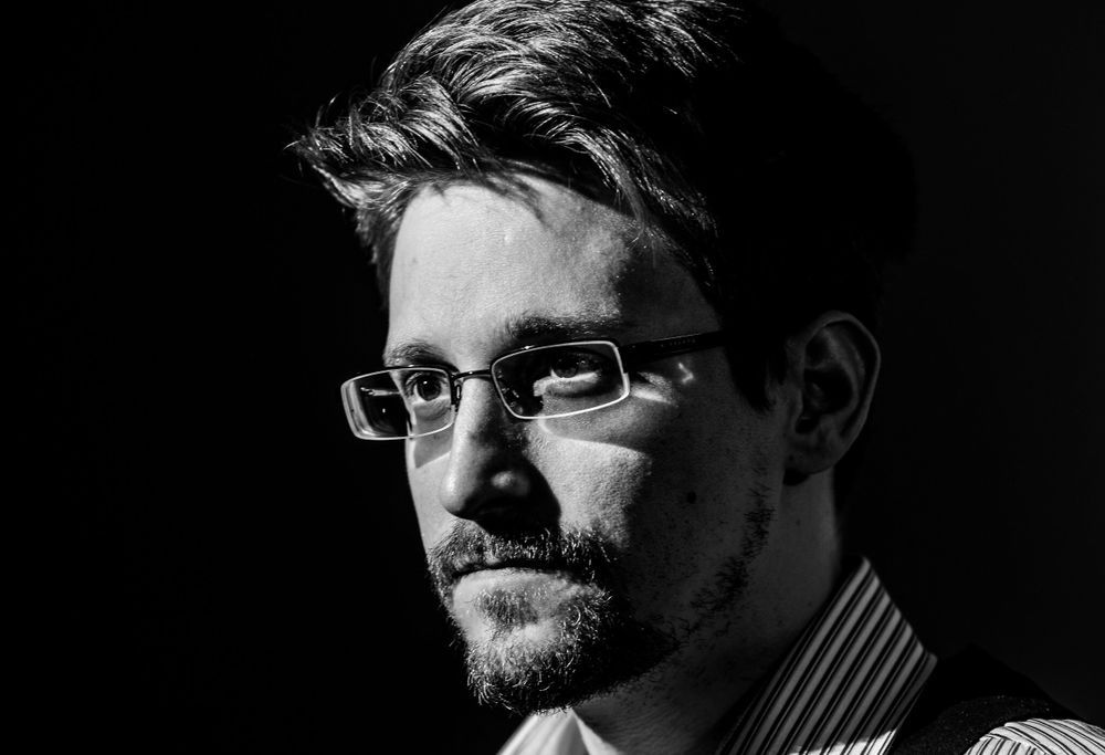 Snowden Urges Other Nations to Embrace Bitcoin: Latecomers May Regret Hesitating